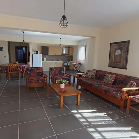 Pine Forest Maisonette In