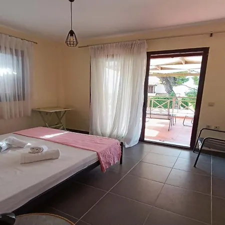 Pine Forest Maisonette In
